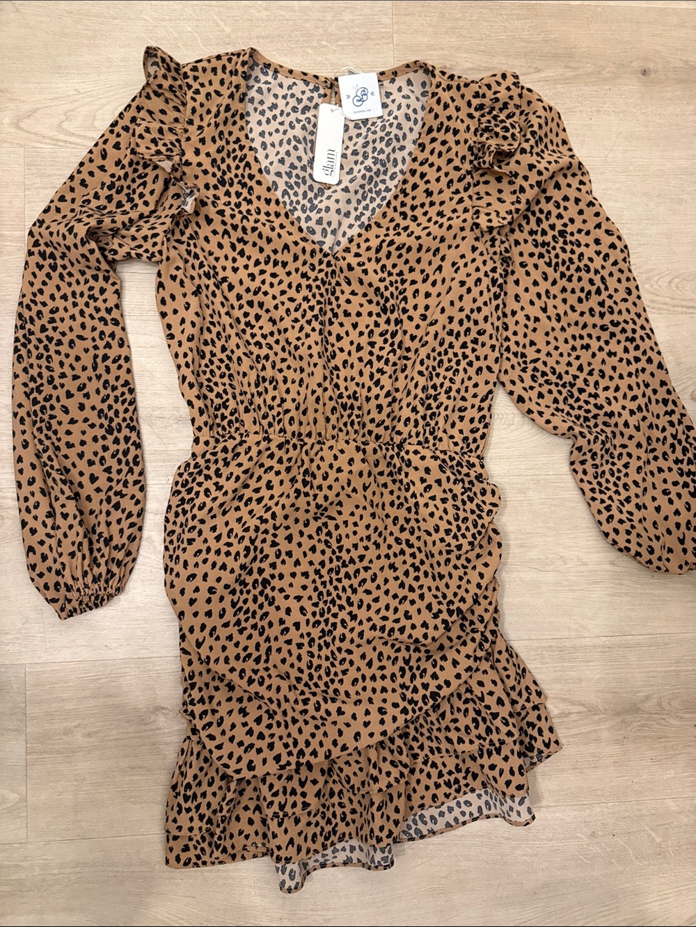 glam Leopard Print Ruffle Long-Sleeve Dress - Camel/Black